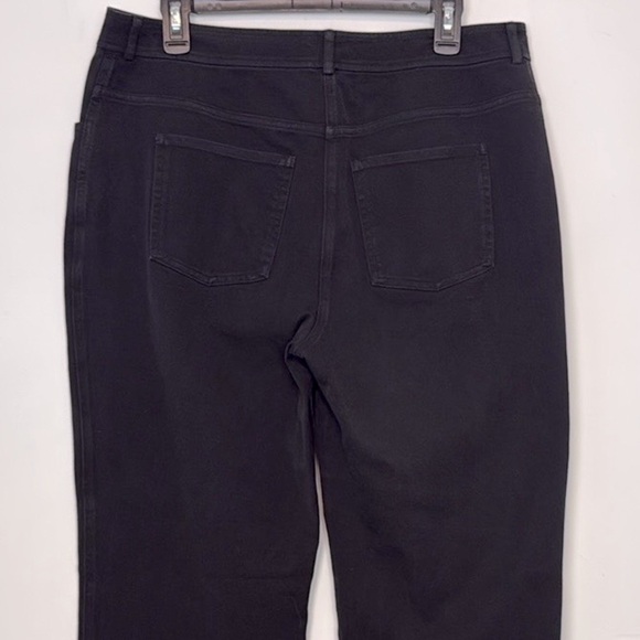ST. JOHN Faded Black Denim Bootcut/Wide Leg Pants. Size 12. - Picture 7 of 10